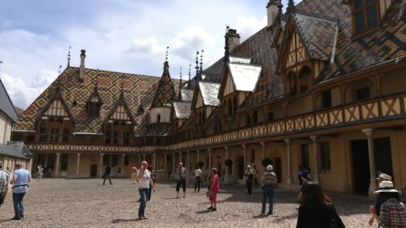 Les hospices de Beaune - vue extérieure