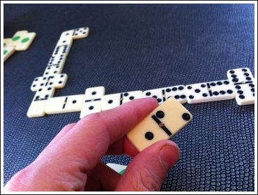 jeu-de-dominos-03.jpg